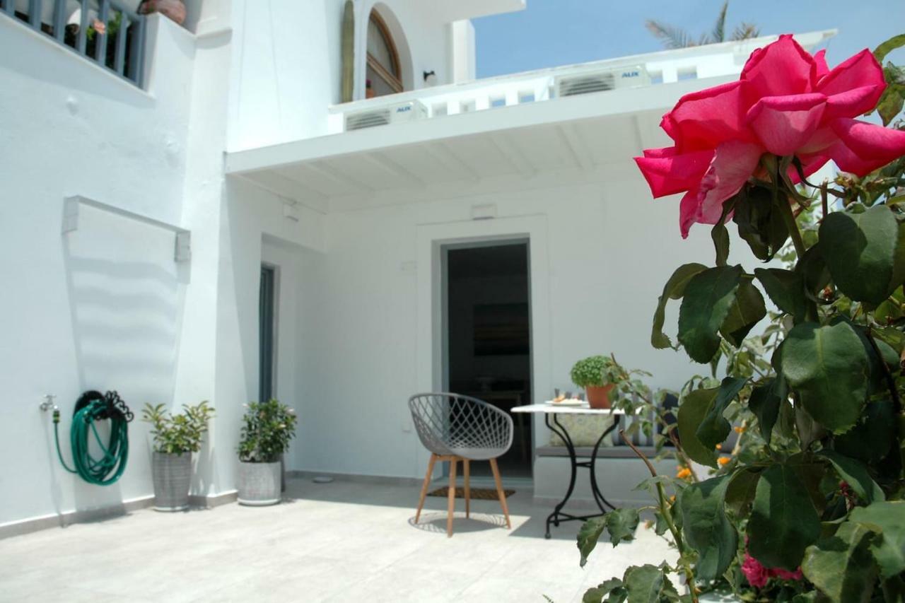 Kalypso House Villa Pera Gyalos Exteriör bild